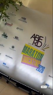 Durante el Maratón Educativo 2026, parte de nuestro equipo de Eventos & Catering tuvo la oportunidad de participar y vivir una experiencia de gran valor.
Dos de nuestros colaboradores compartieron palabras de agradecimiento, destacando lo significativo de este espacio para su crecimiento, el aprendizaje adquirido y la motivación de seguir preparándose cada día más.
Nos llena de orgullo ver cómo nuestro equipo se involucra, aprende y representa con compromiso cada oportunidad. ✨
#MaratónEducativo2026 #EquipoEventos #Crecimiento #Aprendizaje #OrgulloDeEquipo