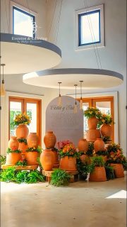 ✨ El resumen de un día inolvidable.  Hay momentos que se quedan guardados para siempre en la memoria, y esta boda en Casa de Campo fue uno de ellos. 🌾🧡  Desde la calidez de la decoración en tonos tierra y macetas de terracota, hasta la energía vibrante en la pista de baile bajo las luces de mimbre. Cada segundo fue pensado para celebrar el amor y la buena compañía.  Acompañar a parejas increíbles y ver cómo cada detalle cobra vida es lo que nos apasiona desde hace más de 30 años.  🎥 ¡Dale play y revive este día con nosotros!  💬 ¿Cuál fue tu parte favorita del video?  #ReelDeBoda #WeddingVideo #BodaCasaDeCampo #BodaRD #aberd