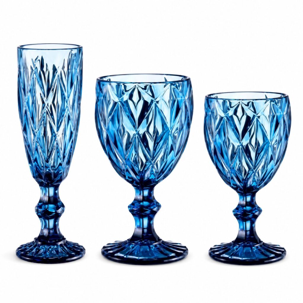 Colección de copas facetadas azul