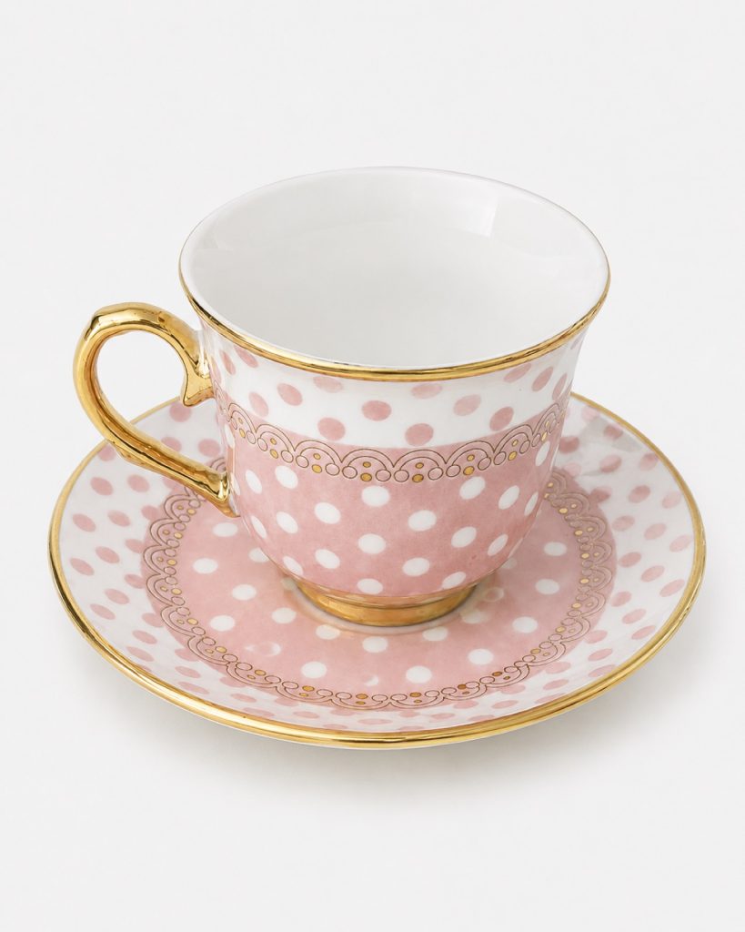 Taza de porcelana con lunares y plato - Rosa